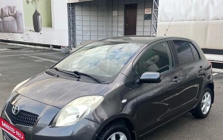 Toyota Yaris III рестайлинг, 2008 год, 750 000 рублей, 4 фотография