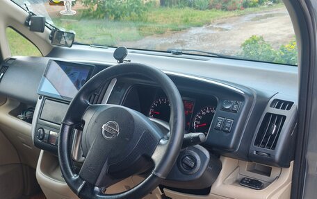 Nissan Serena III, 2010 год, 1 200 000 рублей, 13 фотография