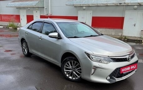 Toyota Camry, 2017 год, 1 720 000 рублей, 2 фотография