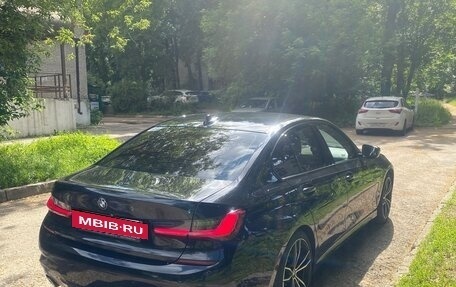 BMW 3 серия, 2019 год, 3 900 000 рублей, 15 фотография