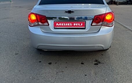 Chevrolet Cruze II, 2011 год, 620 000 рублей, 2 фотография