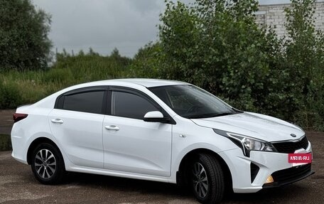 KIA Rio IV, 2021 год, 1 990 000 рублей, 4 фотография