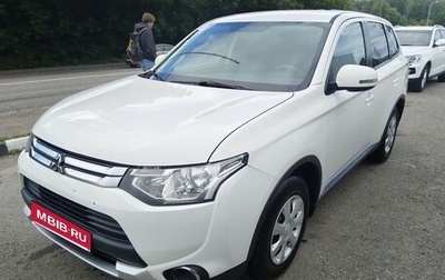 Mitsubishi Outlander III рестайлинг 3, 2014 год, 1 320 000 рублей, 1 фотография