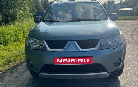 Mitsubishi Outlander III рестайлинг 3, 2008 год, 740 000 рублей, 1 фотография