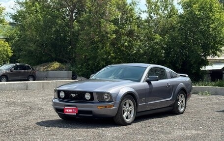 Ford Mustang VI рестайлинг, 2005 год, 1 780 000 рублей, 1 фотография