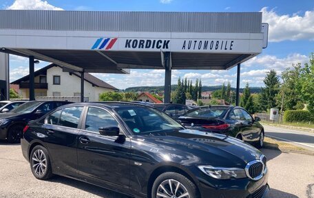 BMW 3 серия, 2022 год, 3 370 000 рублей, 2 фотография