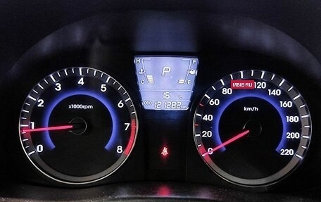 Hyundai Solaris II рестайлинг, 2013 год, 900 000 рублей, 16 фотография