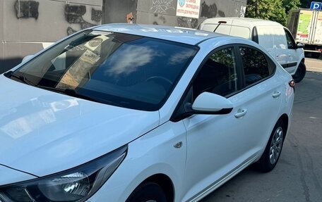 Hyundai Solaris II рестайлинг, 2019 год, 1 295 000 рублей, 5 фотография