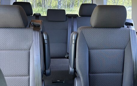 Volkswagen Multivan T6 рестайлинг, 2015 год, 4 500 000 рублей, 12 фотография