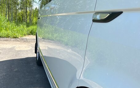 Volkswagen Multivan T6 рестайлинг, 2015 год, 4 500 000 рублей, 19 фотография