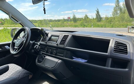 Volkswagen Multivan T6 рестайлинг, 2015 год, 4 500 000 рублей, 15 фотография