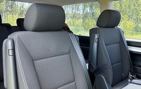 Volkswagen Multivan T6 рестайлинг, 2015 год, 4 500 000 рублей, 13 фотография