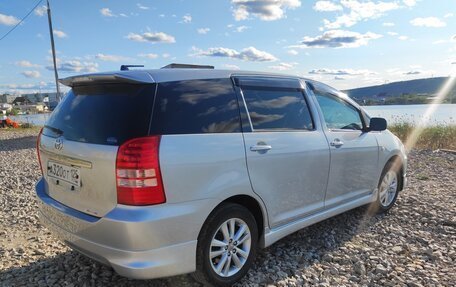 Toyota Wish II, 2003 год, 760 000 рублей, 2 фотография