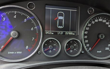 Volkswagen Touareg III, 2005 год, 700 000 рублей, 3 фотография