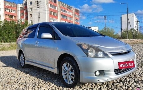 Toyota Wish II, 2003 год, 760 000 рублей, 3 фотография