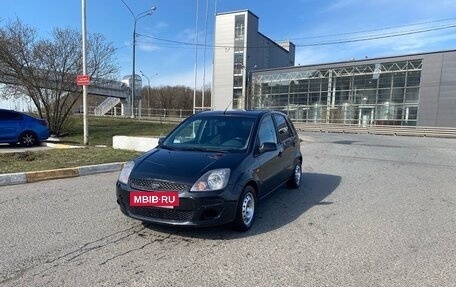 Ford Fiesta, 2006 год, 370 000 рублей, 2 фотография