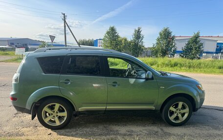 Mitsubishi Outlander III рестайлинг 3, 2008 год, 740 000 рублей, 7 фотография