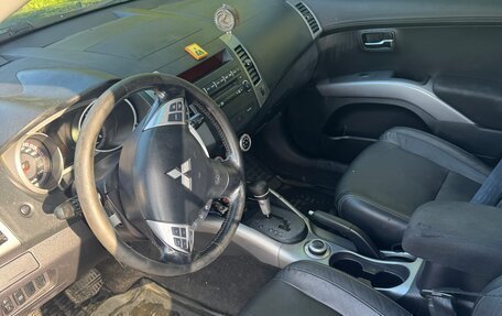 Mitsubishi Outlander III рестайлинг 3, 2008 год, 740 000 рублей, 10 фотография