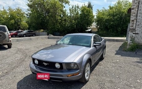 Ford Mustang VI рестайлинг, 2005 год, 1 780 000 рублей, 7 фотография