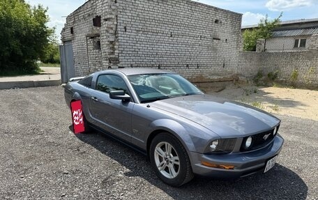 Ford Mustang VI рестайлинг, 2005 год, 1 780 000 рублей, 5 фотография