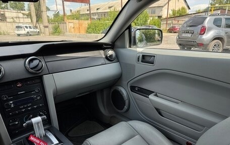Ford Mustang VI рестайлинг, 2005 год, 1 780 000 рублей, 10 фотография