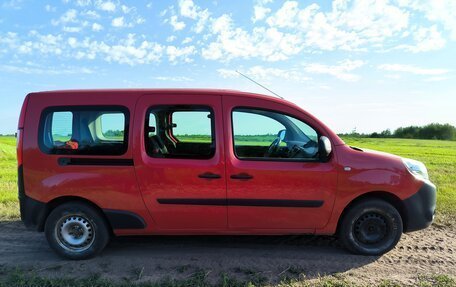 Renault Kangoo II рестайлинг, 2018 год, 1 440 000 рублей, 2 фотография