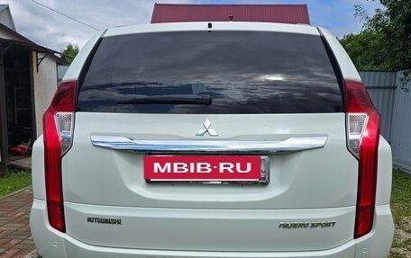 Mitsubishi Pajero Sport III рестайлинг, 2017 год, 3 000 000 рублей, 4 фотография