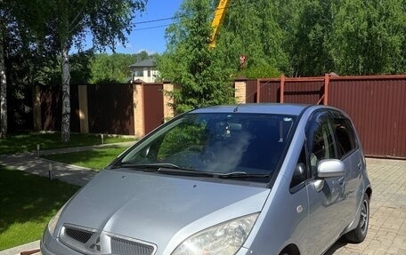 Mitsubishi Colt VI рестайлинг, 2003 год, 330 000 рублей, 1 фотография