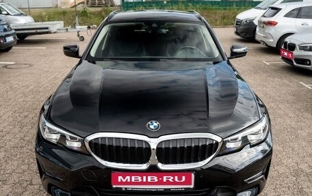 BMW 3 серия, 2022 год, 3 300 000 рублей, 1 фотография