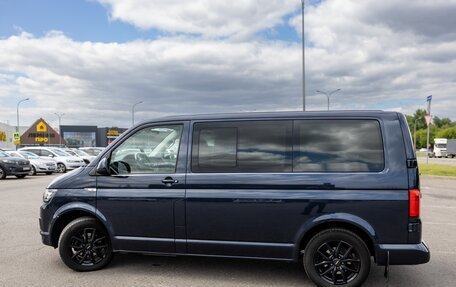 Volkswagen Caravelle T6 рестайлинг, 2016 год, 2 450 000 рублей, 3 фотография