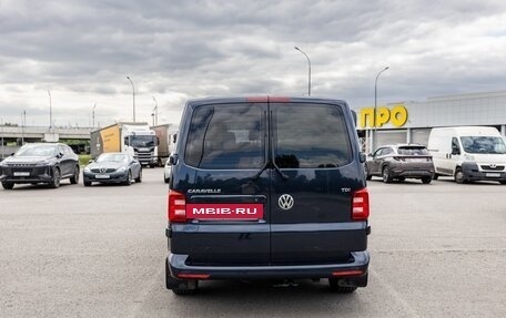 Volkswagen Caravelle T6 рестайлинг, 2016 год, 2 450 000 рублей, 4 фотография
