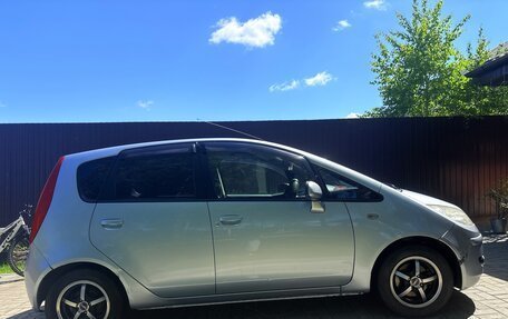 Mitsubishi Colt VI рестайлинг, 2003 год, 330 000 рублей, 2 фотография