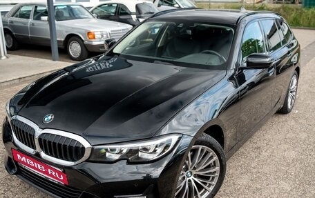 BMW 3 серия, 2022 год, 3 300 000 рублей, 2 фотография