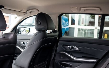 BMW 3 серия, 2022 год, 3 300 000 рублей, 11 фотография
