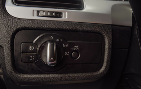 Volkswagen Touareg III, 2011 год, 2 049 000 рублей, 12 фотография