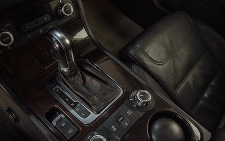 Volkswagen Touareg III, 2011 год, 2 049 000 рублей, 18 фотография