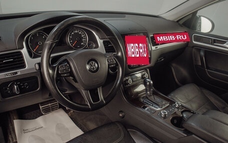 Volkswagen Touareg III, 2011 год, 2 049 000 рублей, 10 фотография