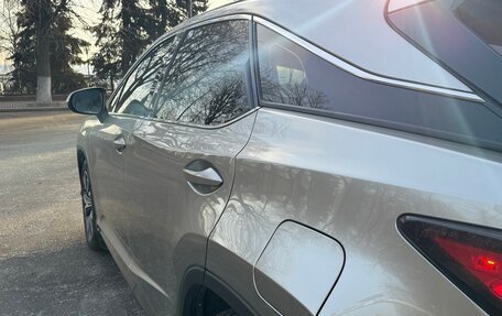 Lexus RX IV рестайлинг, 2019 год, 4 600 000 рублей, 8 фотография