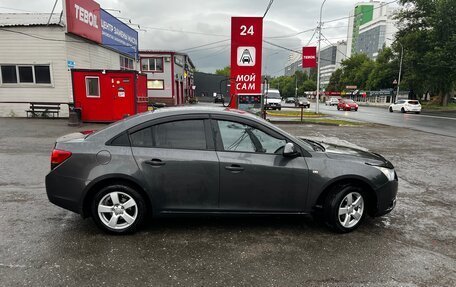 Chevrolet Cruze II, 2011 год, 750 000 рублей, 5 фотография