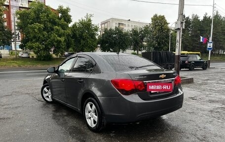 Chevrolet Cruze II, 2011 год, 750 000 рублей, 9 фотография