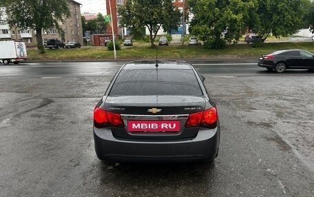 Chevrolet Cruze II, 2011 год, 750 000 рублей, 8 фотография