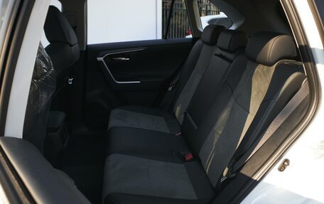 Toyota RAV4, 2024 год, 4 249 000 рублей, 13 фотография