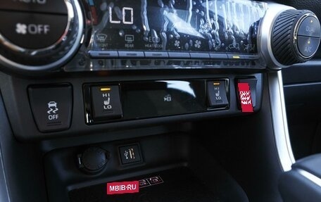 Toyota RAV4, 2024 год, 4 249 000 рублей, 20 фотография