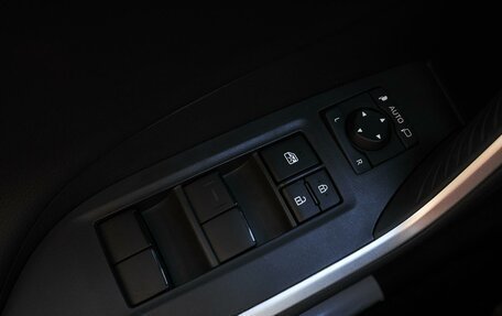Toyota RAV4, 2024 год, 4 249 000 рублей, 27 фотография