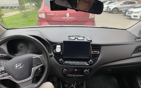 Hyundai Solaris II рестайлинг, 2021 год, 1 600 000 рублей, 5 фотография