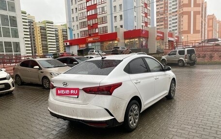 Hyundai Solaris II рестайлинг, 2021 год, 1 600 000 рублей, 3 фотография