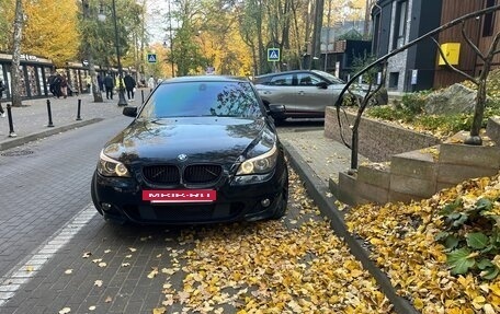 BMW 5 серия, 2004 год, 1 550 000 рублей, 3 фотография
