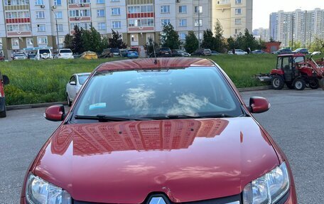 Renault Logan II, 2017 год, 900 000 рублей, 1 фотография