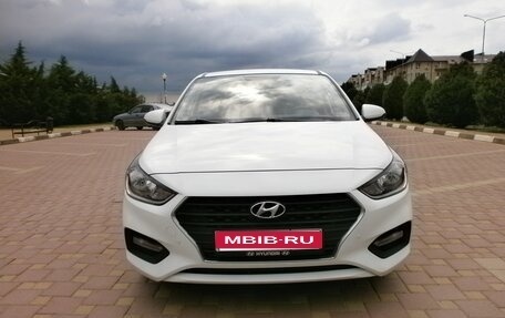 Hyundai Solaris II рестайлинг, 2017 год, 1 215 000 рублей, 1 фотография