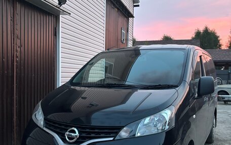 Nissan NV200, 2020 год, 2 100 000 рублей, 1 фотография